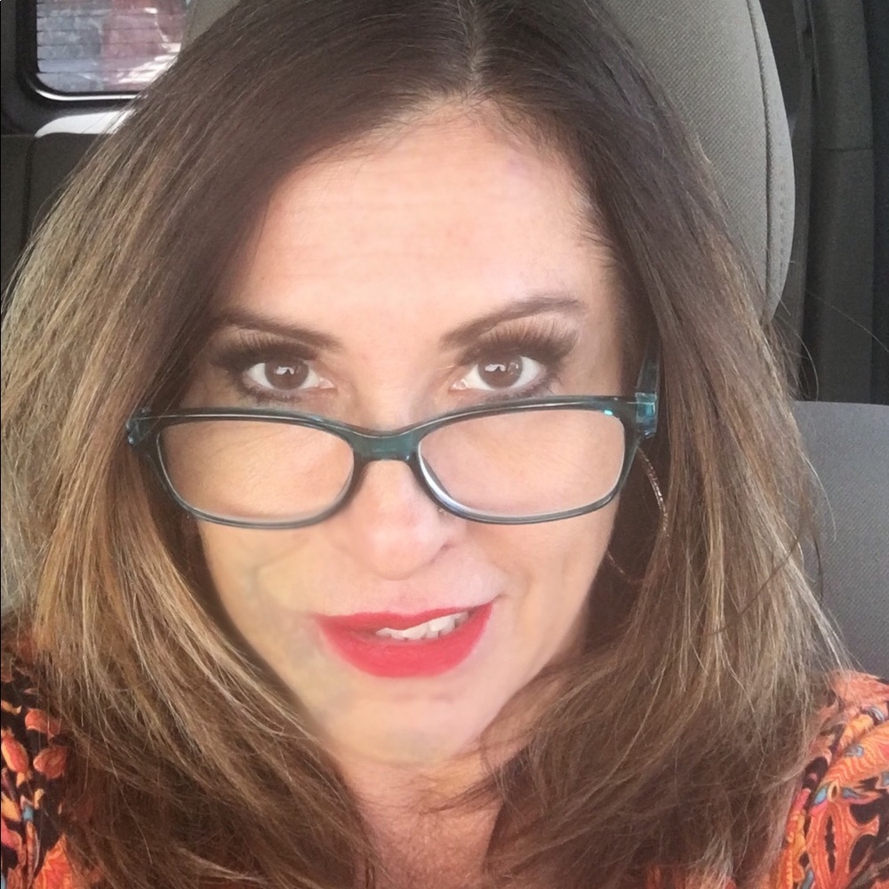 Meet your Posher, April